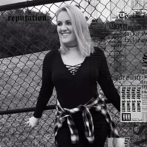 Meet your Posher, Genna